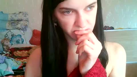 Snapshot of strawberry_storm chatting on May 19, 5:58 am Strawberry Storm online show from May 19, 5:58 am