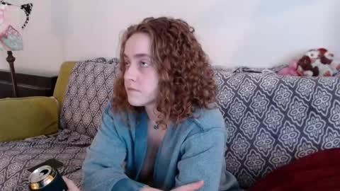 Strawberrylotsacake online show from February 14, 6:26 pm