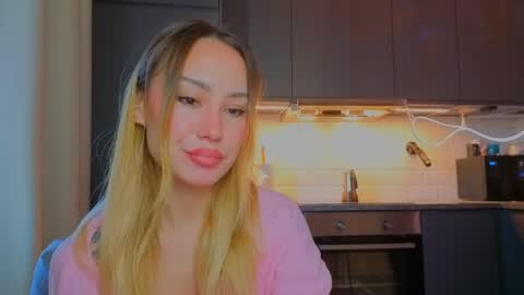 Tati and Lola online show from May 8, 5:13 am