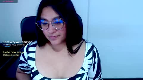 strawlux online show from March 24, 5:01 am