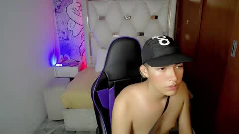 Street online show from February 22, 3:18 am