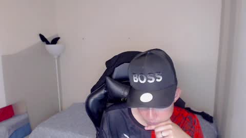 Street online show from April 5, 8:39 pm