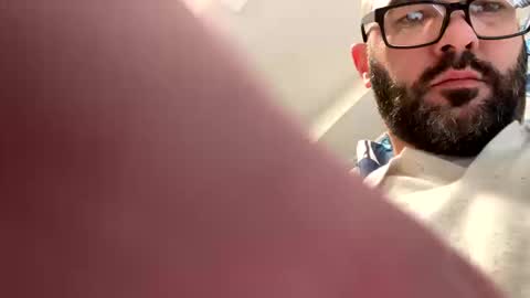 Snapshot of streitzmatthew chatting on October 14, 7:25 pm streitzmatthew online show from October 14, 7:25 pm