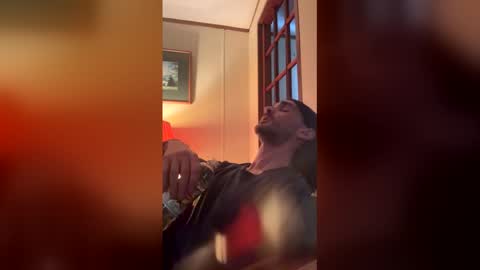 Snapshot of stringgreens777 chatting on December 22, 8:50 pm stringgreens777 online show from December 22, 8:50 pm