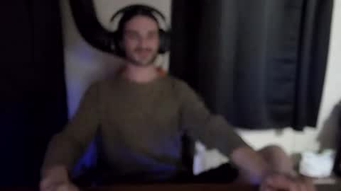 Snapshot of stringgreens777 chatting on January 8, 3:53 am stringgreens777 online show from January 8, 3:53 am