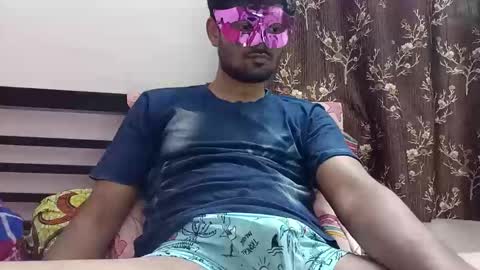 strip_couple_love1 online show from March 3, 11:38 am