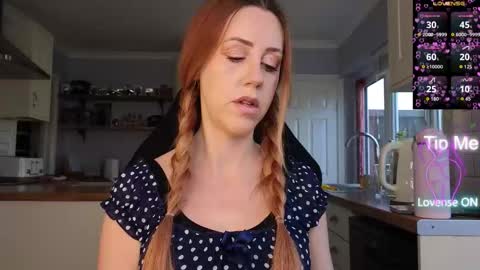 Snapshot of stripmequick chatting on March 3, 9:37 am Amorina online show from March 3, 9:37 am