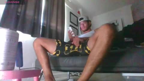 Snapshot of strokingdaddy4 chatting on November 3, 9:27 pm strokingdaddy4 online show from November 3, 9:27 pm