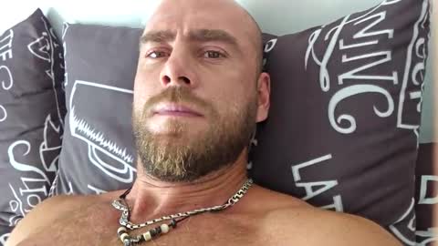 Strong Arni online show from October 19, 3:07 am