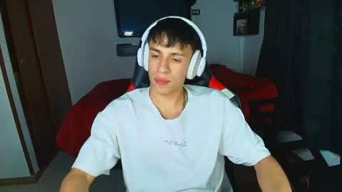 Snapshot of strong_jackxxx chatting on April 28, 4:06 am Daddy Jack online show from April 28, 4:06 am