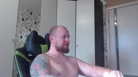 Snapshot of strongass18 chatting on February 8, 11:02 am Alex online show from February 8, 11:02 am