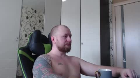 Snapshot of strongass18 chatting on March 13, 9:16 am Alex online show from March 13, 9:16 am