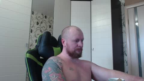 Snapshot of strongass18 chatting on March 28, 10:48 am Alex online show from March 28, 10:48 am