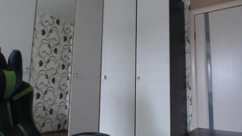 Snapshot of strongass18 chatting on March 31, 8:59 am Alex online show from March 31, 8:59 am