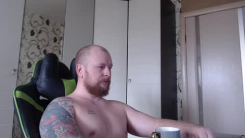 Snapshot of strongass18 chatting on April 2, 8:45 am Alex online show from April 2, 8:45 am