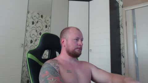 Snapshot of strongass18 chatting on July 2, 9:48 am Alex online show from July 2, 9:48 am