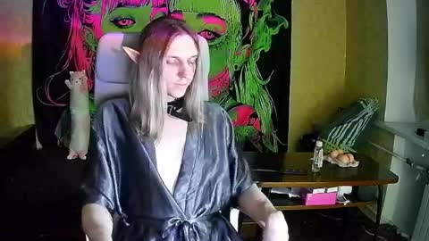 ALFIE online show from May 17, 6:26 pm