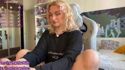 Snapshot of strupedsunicorns chatting on February 21, 8:29 am goddess online show from February 21, 8:29 am