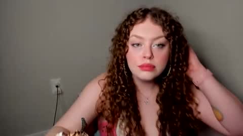 Snapshot of strwbby chatting on November 22, 4:00 am Strwbby online show from November 22, 4:00 am