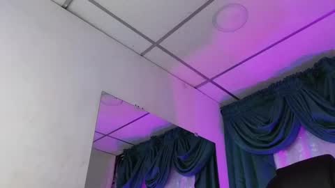 stuart_boy_ online show from December 5, 5:48 am
