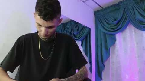 stuart_boy_ online show from December 6, 3:30 am