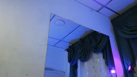 stuart_boy_ online show from January 18, 10:06 am