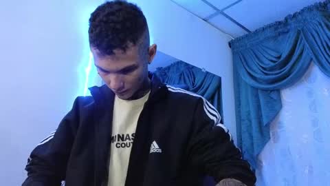 stuart_boy_ online show from January 27, 4:20 am