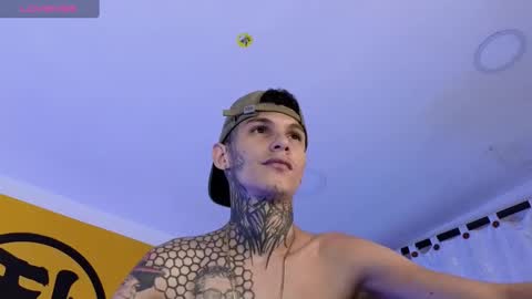 stuart_boy_ online show from February 5, 8:04 pm