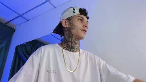 stuart_boy_ online show from February 19, 3:06 am