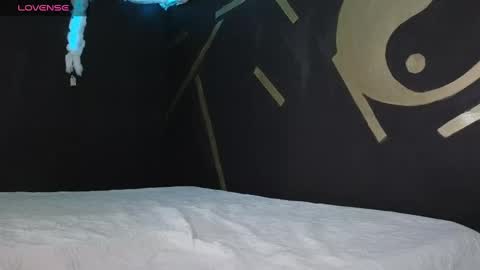 stuart_boy_ online show from March 11, 3:59 am