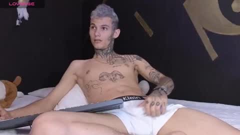 stuart_boy_ online show from March 12, 7:38 pm