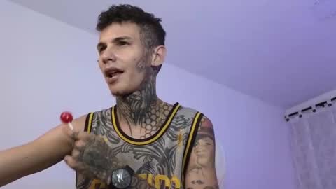stuart_boy_ online show from September 10, 2:22 am