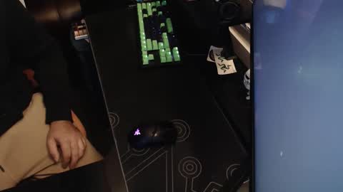 Snapshot of stud69861714 chatting on October 19, 6:14 am stud69861714 online show from October 19, 6:14 am