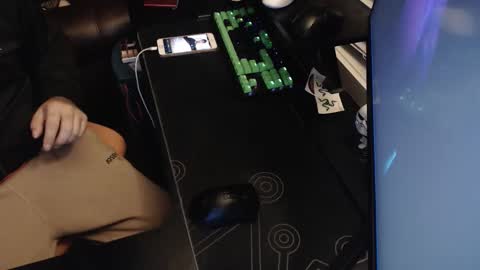 Snapshot of stud69861714 chatting on October 28, 6:50 am stud69861714 online show from October 28, 6:50 am