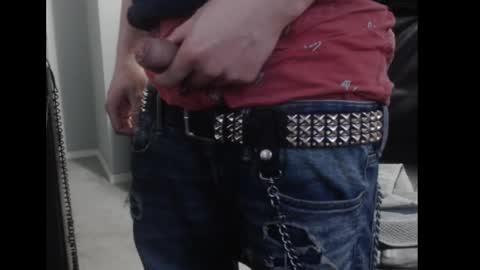 Snapshot of studbeltbro chatting on January 8, 12:35 am studbeltbro online show from January 8, 12:35 am