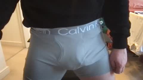 Snapshot of studentcuttwink chatting on March 17, 7:44 am British twink online show from March 17, 7:44 am