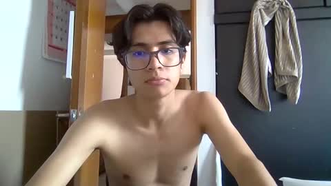 Snapshot of studentlatinboy chatting on September 29, 6:46 pm studentlatinboy online show from September 29, 6:46 pm
