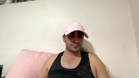 Snapshot of studentrey chatting on February 23, 3:37 am studentrey online show from February 23, 3:37 am