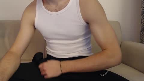 Stud From Paris online show from February 18, 2:49 pm