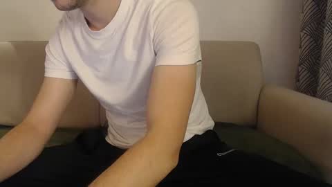 Snapshot of studfromparis chatting on May 17, 3:30 pm Stud From Paris online show from May 17, 3:30 pm
