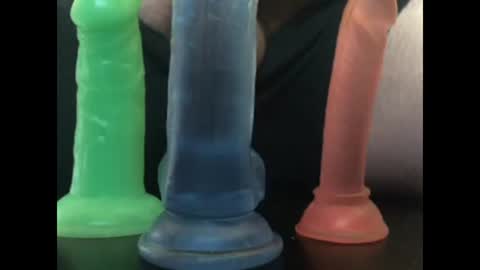 Snapshot of studinto chatting on February 13, 6:09 am BadBrad online show from February 13, 6:09 am