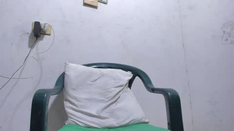 Snapshot of studmarkos chatting on January 7, 1:46 pm mark online show from January 7, 1:46 pm