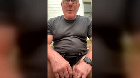 Snapshot of stumpyj2266 chatting on April 9, 3:28 pm stumpyj2266 online show from April 9, 3:28 pm