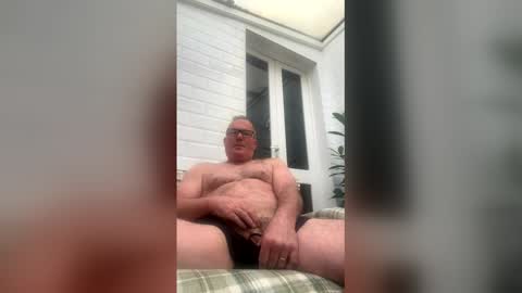 Snapshot of stumpyj2266 chatting on May 2, 5:34 am stumpyj2266 online show from May 2, 5:34 am