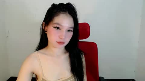 Snapshot of stunning_floriexx chatting on April 27, 8:23 am IM FLORIE online show from April 27, 8:23 am
