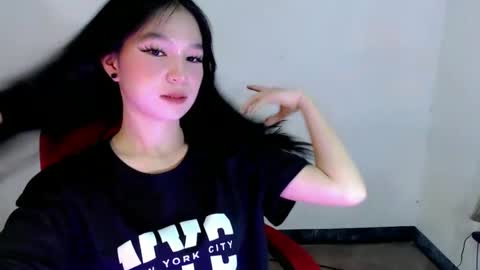 Snapshot of stunning_floriexx chatting on May 10, 9:14 am IM FLORIE online show from May 10, 9:14 am