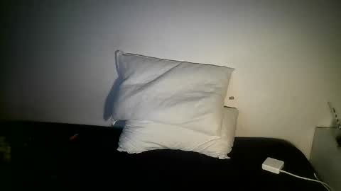 Snapshot of stvelondon chatting on October 13, 1:27 am LIZ online show from October 13, 1:27 am