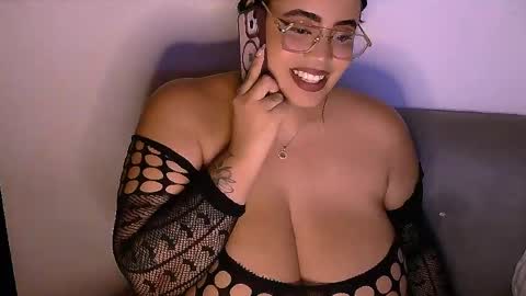 stweetemmac1 online show from March 31, 2:13 am