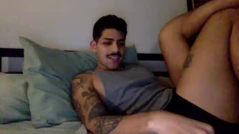 suaveces online show from November 29, 4:15 am