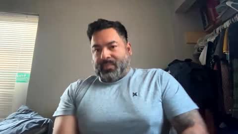 Snapshot of suavecito67 chatting on March 8, 4:06 pm suavecito67 online show from March 8, 4:06 pm